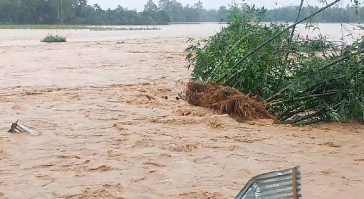পাহাড়ি ঢল ও টানা বৃষ্টিতে বাড়ছে নদীর পানি, প্লাবিত নিম্নাঞ্চল
